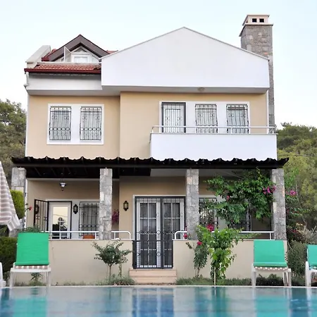 Oasis Lettings Calis 빌라