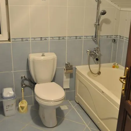 Oasis Lettings Calis 빌라 *